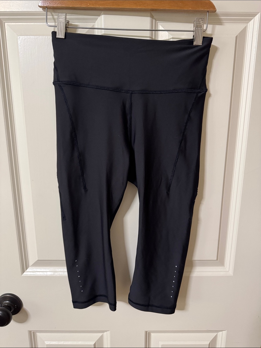 Athleta Black Pacesetter Crop Leggings with Reflective Dots